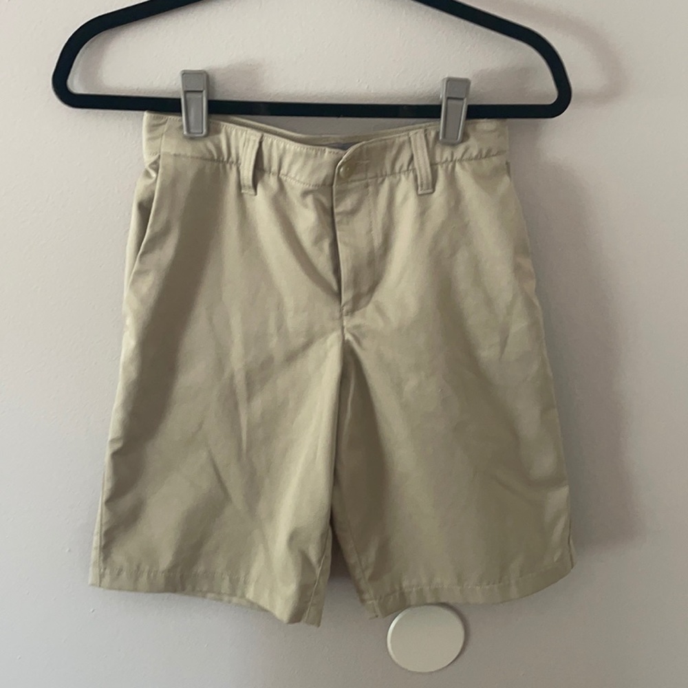 Boys Under Armour Match Play Shorts size 14
